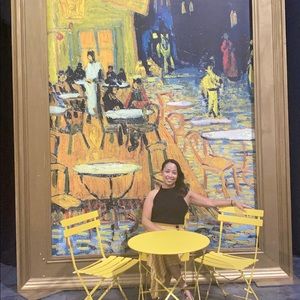 Meet your Posher, Mila